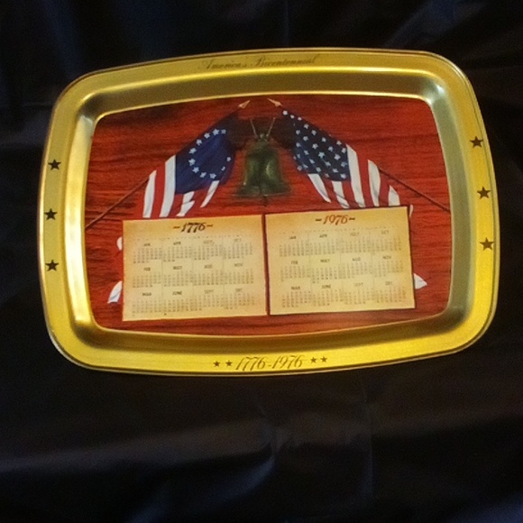 Bicentennial tin tray & milk glass mug EUC 1776 - 1976 USA - Picture 5 of 8